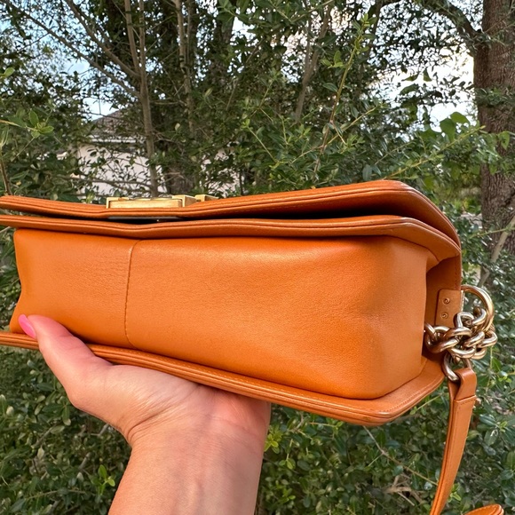 Chanel Old Medium Boy Handbag - Picture 5 of 14